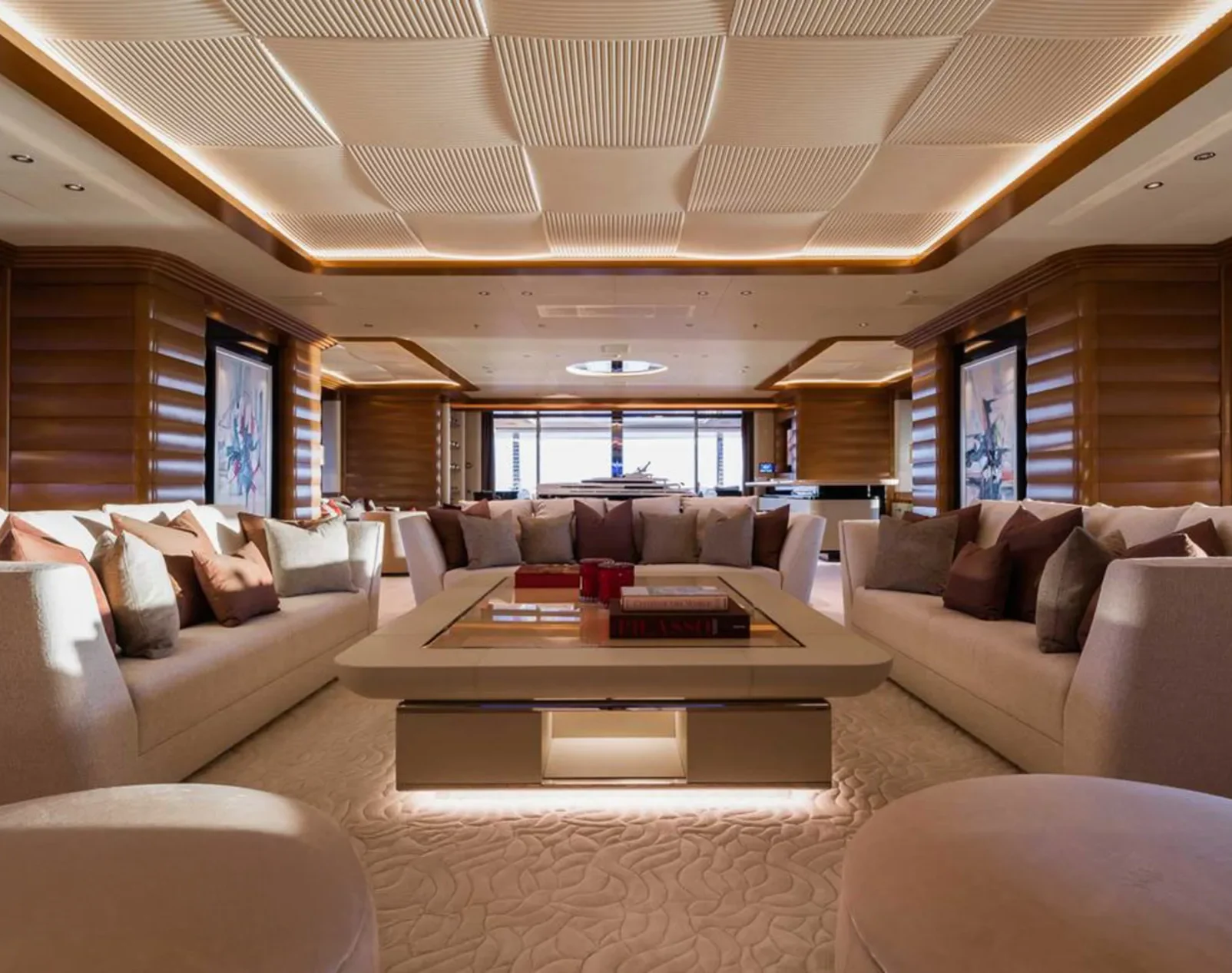 yacht-mar-interior-04_kph4fn