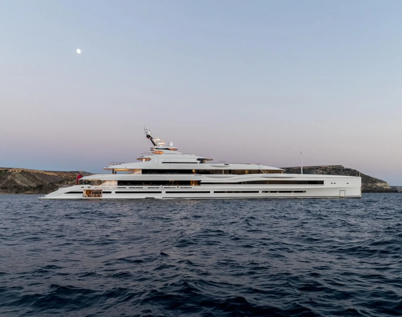 yacht-mar-interior-105_dh0f58