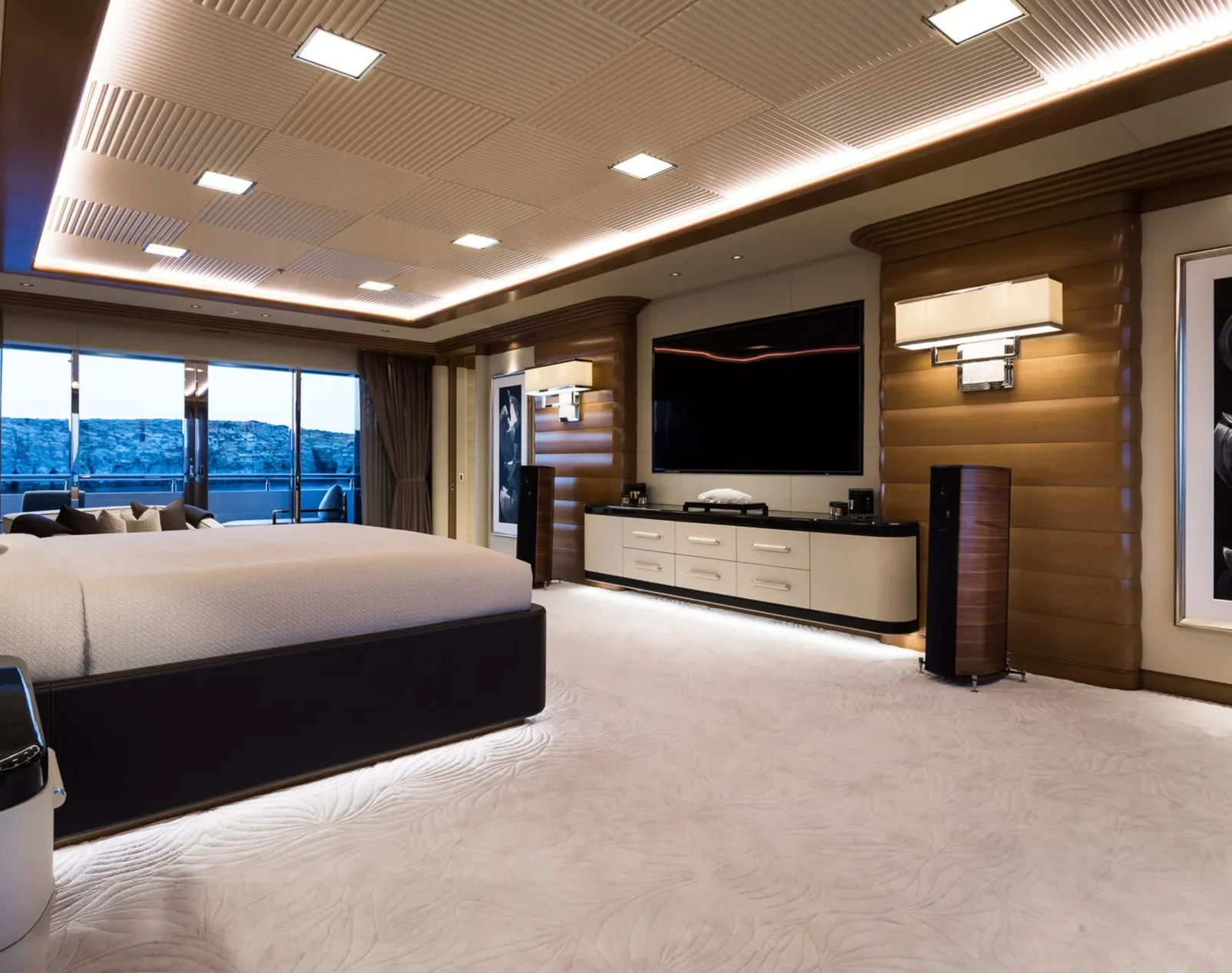 yacht-mar-interior-13_wnk6z3