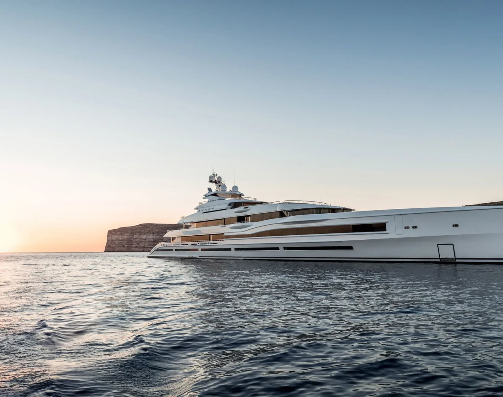 yacht-mar-running-05_mb9cpn